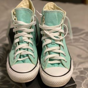 Sea Foam High Top Converse Women’s Sz 8 / Men’s Sz 6 (unisex)